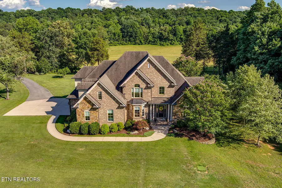 1040 Smith Valley Rd, Lenoir City, TN 37772 - #2