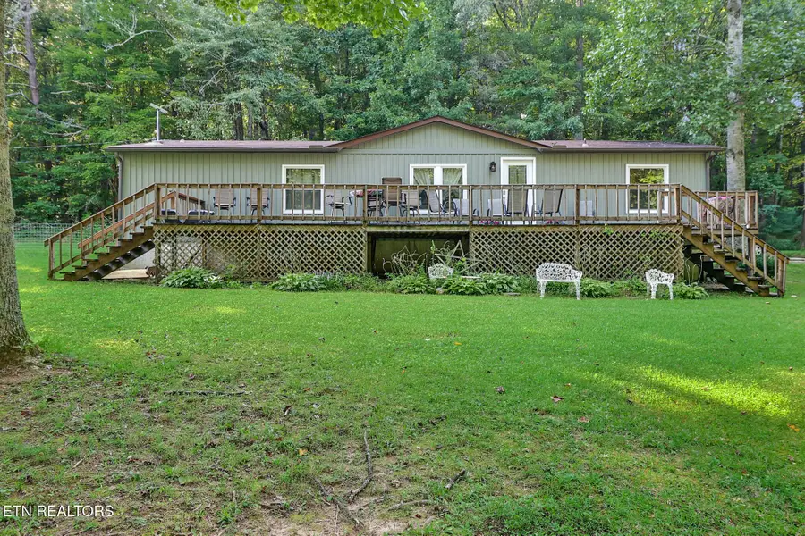 2272 Midway Rd, Crossville, TN 38572 - #2