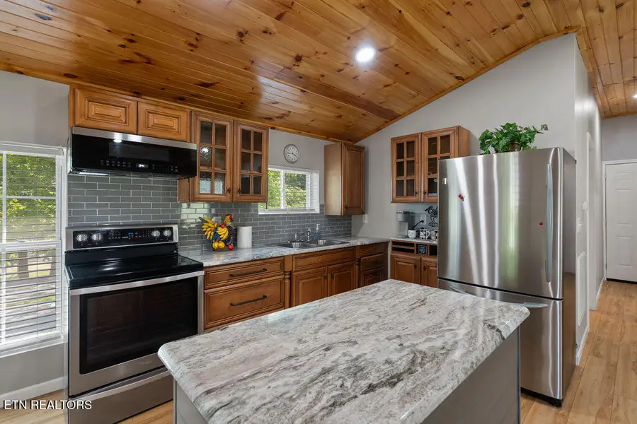 1215 Pine Top St, Lenoir City, TN 37772 - #2