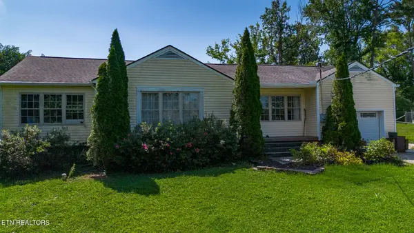 1120 Old N Kentucky St, Kingston, TN 37763