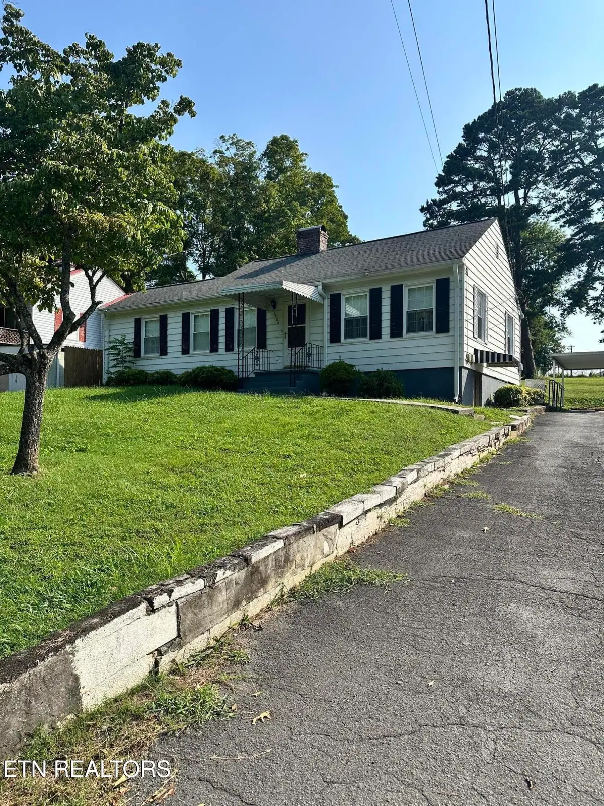5406 Greencrest Rd, Knoxville, TN 37918 - #1