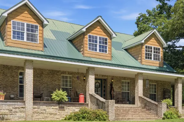 2020 Deermont Rd, Oakdale, TN 37829