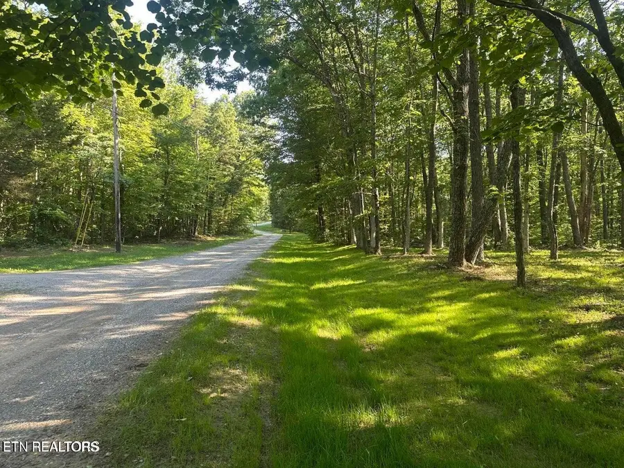 1013 Running Deer, Crab Orchard, TN 37723 - #3