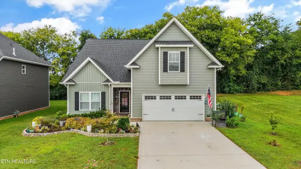 8537 Creek Valley Lane, Knoxville, TN 37931