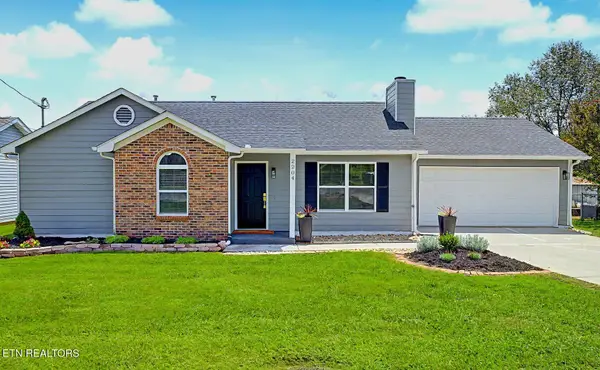 2204 Bainbridge Way, Powell, TN 37849