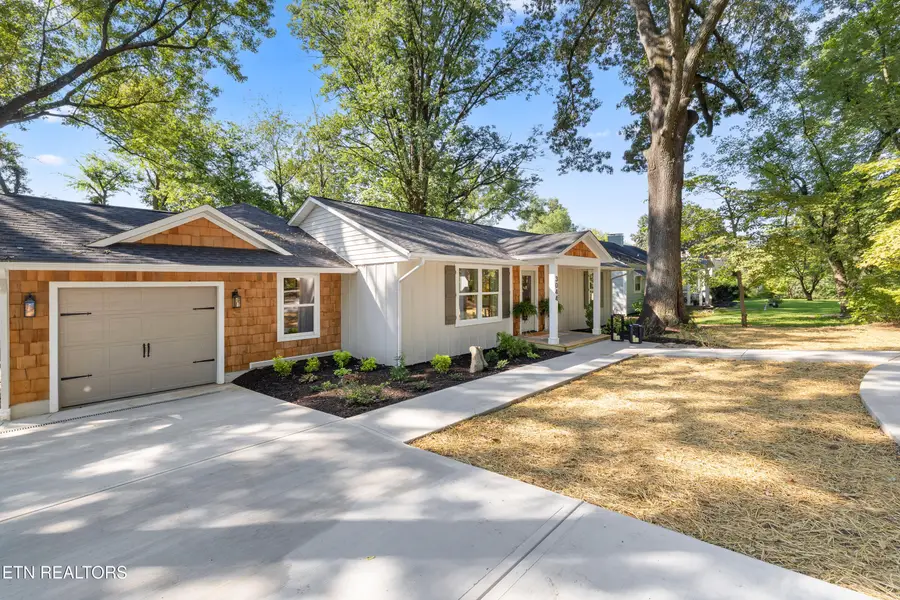3044 Kenilworth Lane, Knoxville, TN 37917 - #2