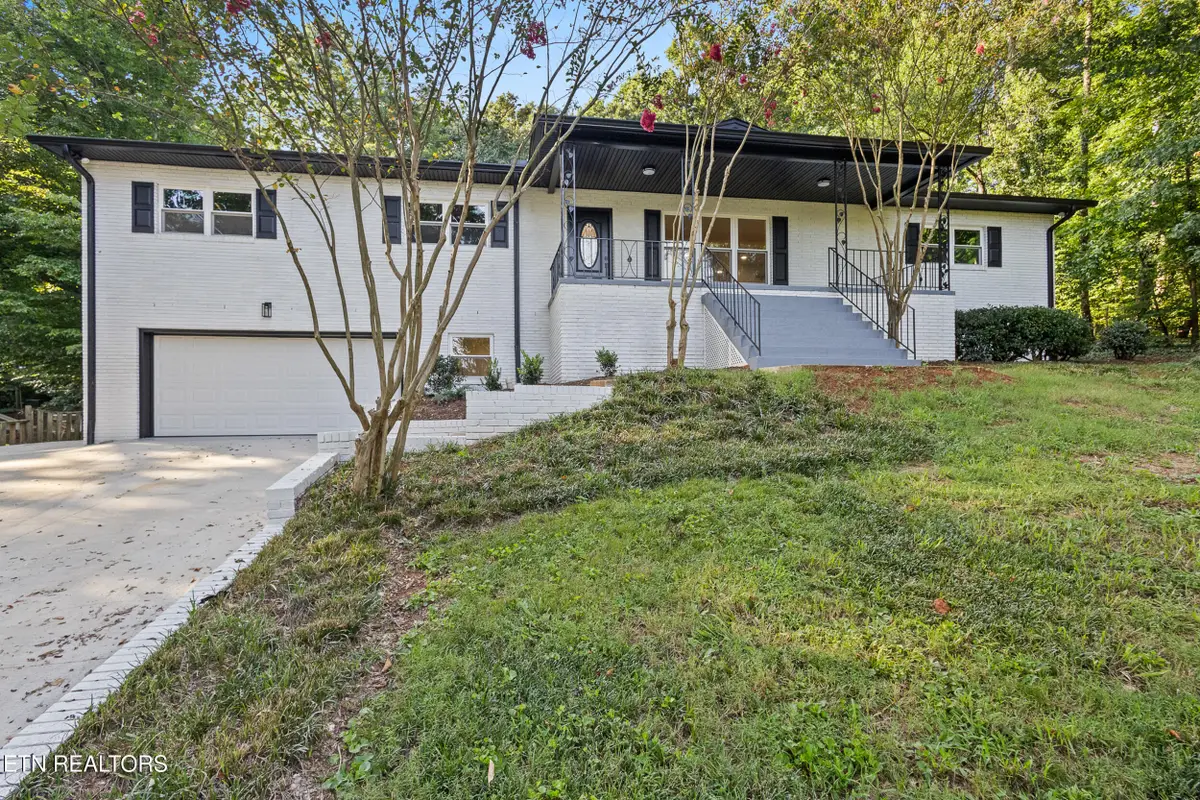 3205 Mount Vernon Drive, Knoxville, TN 37920 - #1