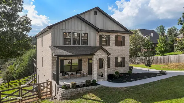 1007 Crown Ridge Lane, Powell, TN 37849