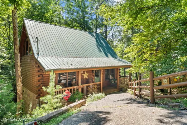 656 Forest Drive, Pigeon Forge, TN 37863