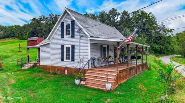 1332 Baysinger Rd, Newport, TN 37821