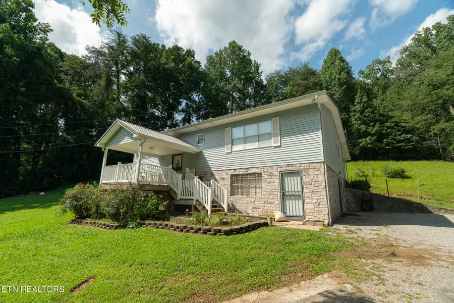 8724 Spangler Rd, Knoxville, TN 37920 - #3