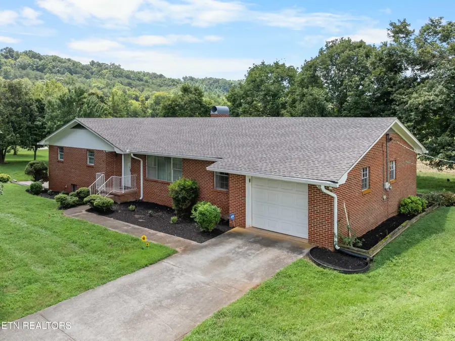3609 Douglas Dam Rd, Kodak, TN 37764 - #2