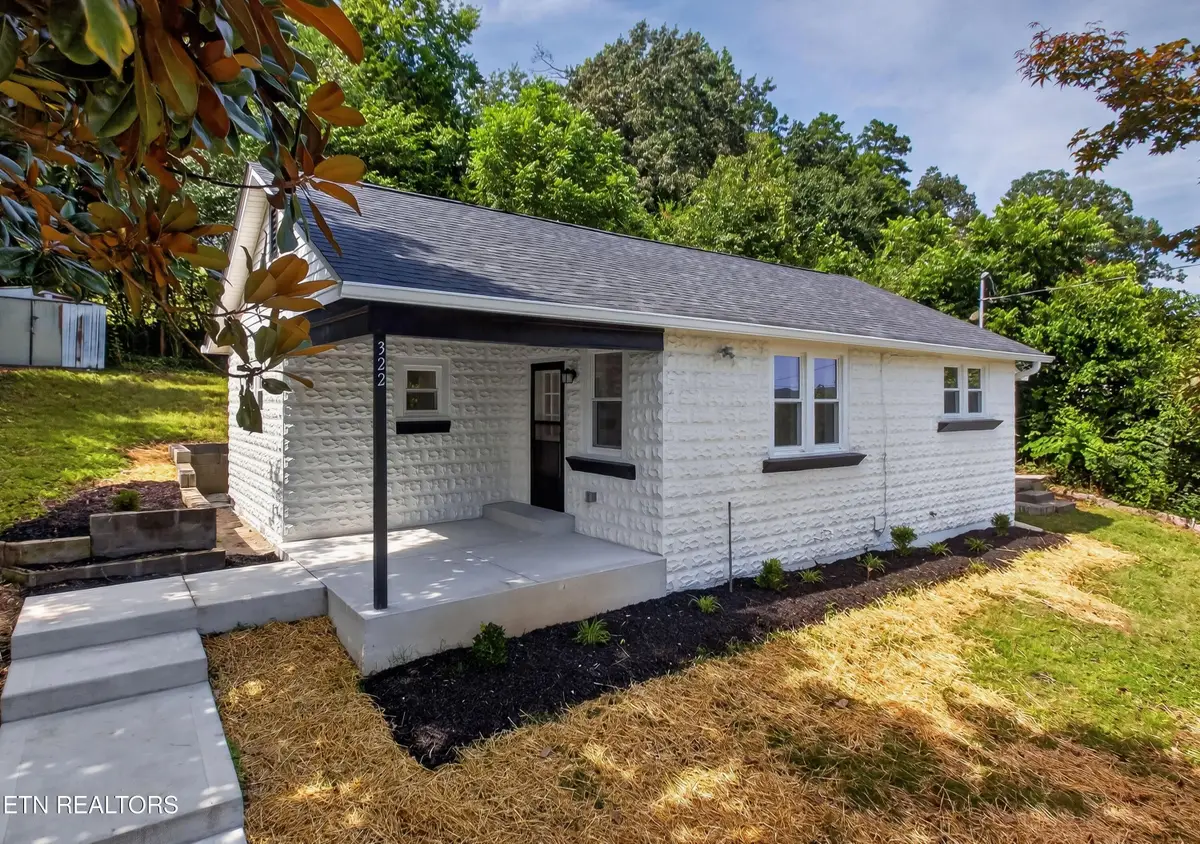 322 Oak St, Clinton, TN 37716 - #1