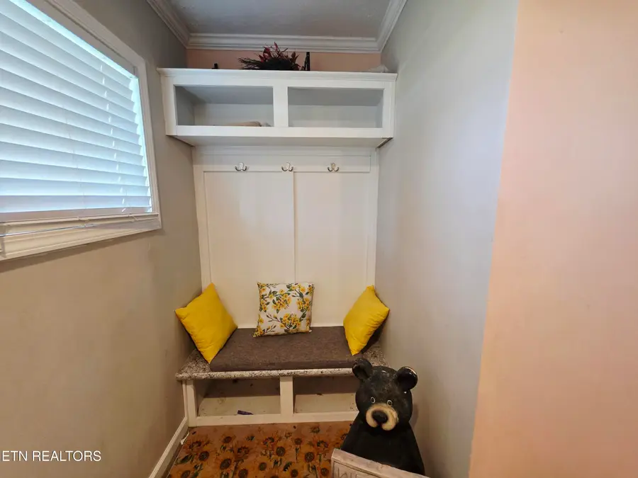1895 Fords Chapel Rd, New Tazewell, TN 37825 - #2