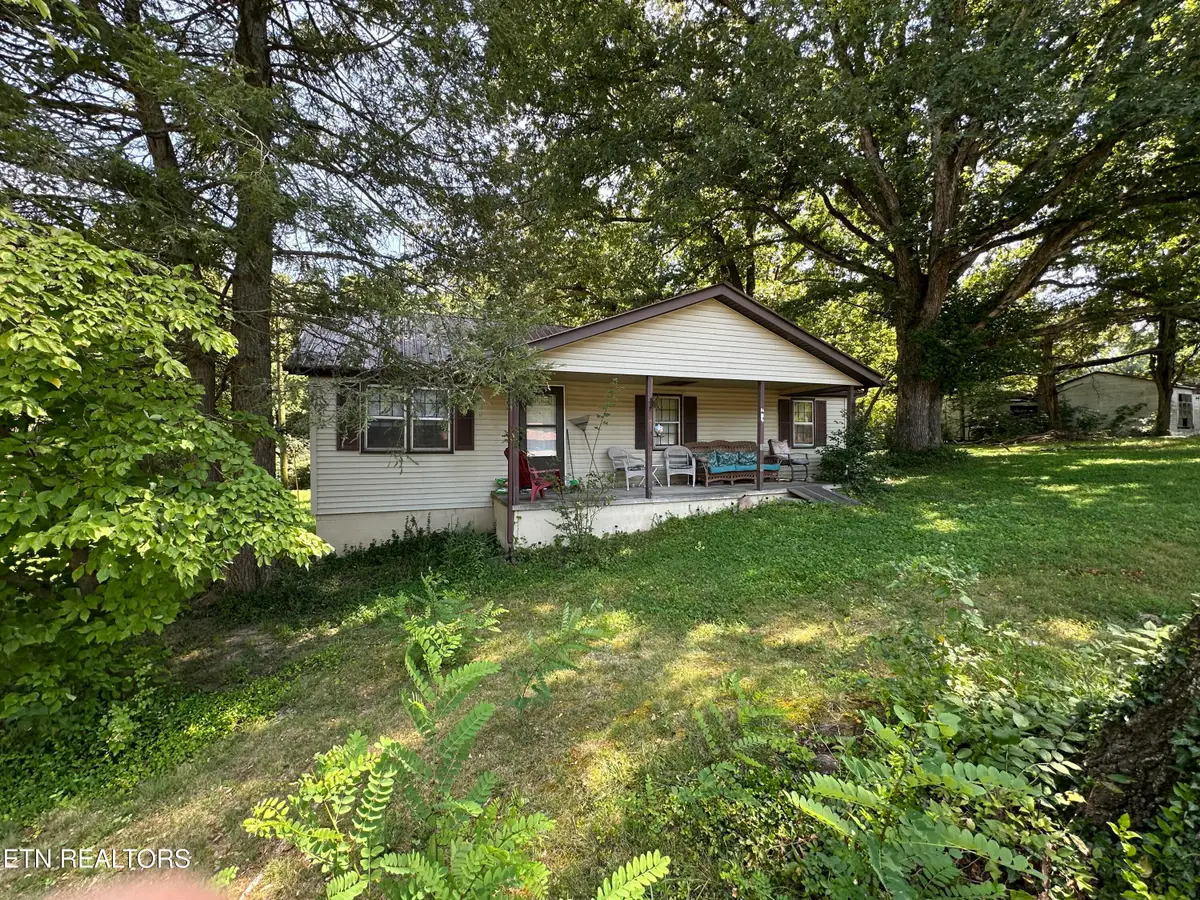 160 Ivy Ave, Crossville, TN 38555 - #1