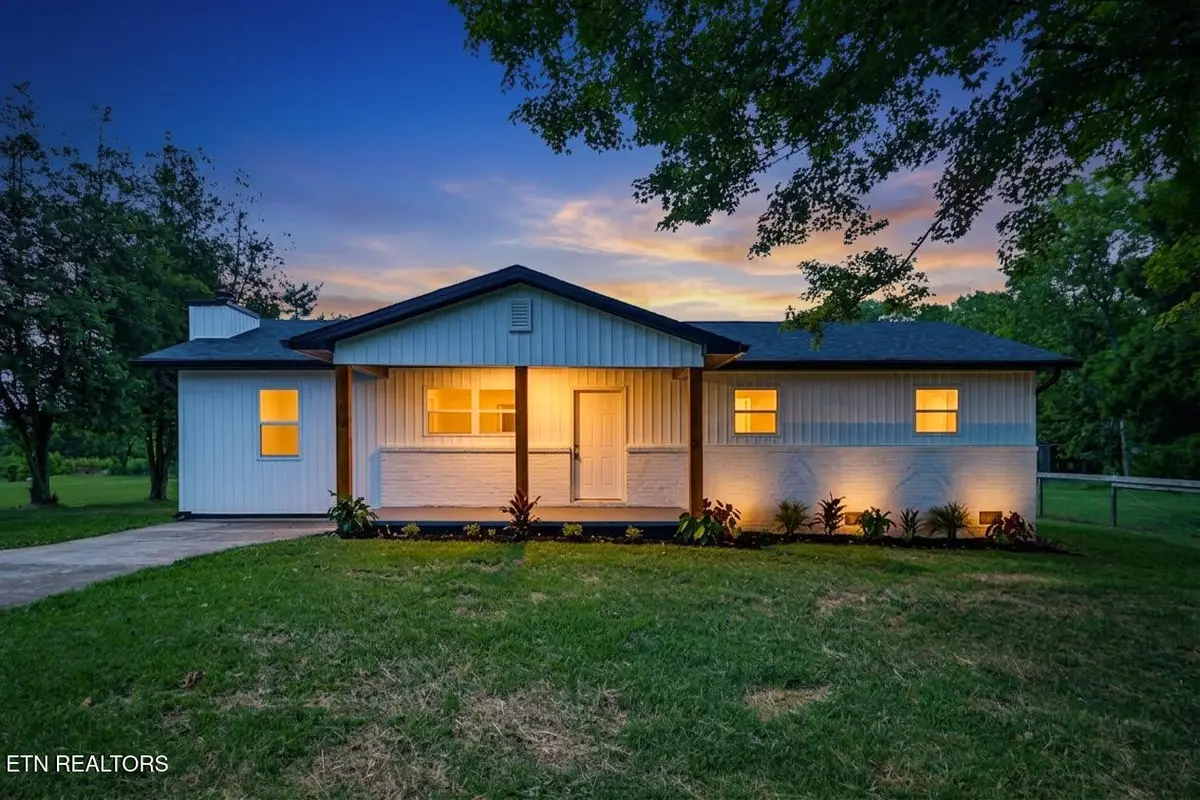 5000 Martel Rd, Lenoir City, TN 37772 - #1