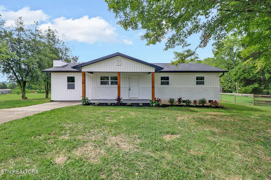 5000 Martel Rd, Lenoir City, TN 37772 - #2