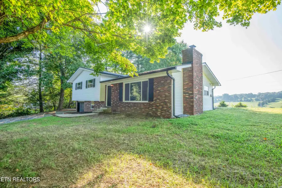 560 High St, Harrogate, TN 37752 - #2