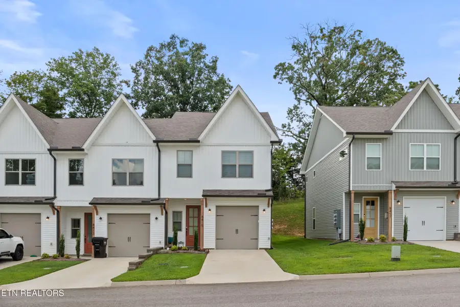8415 Whisper Lane, Powell, TN 37849 - #3