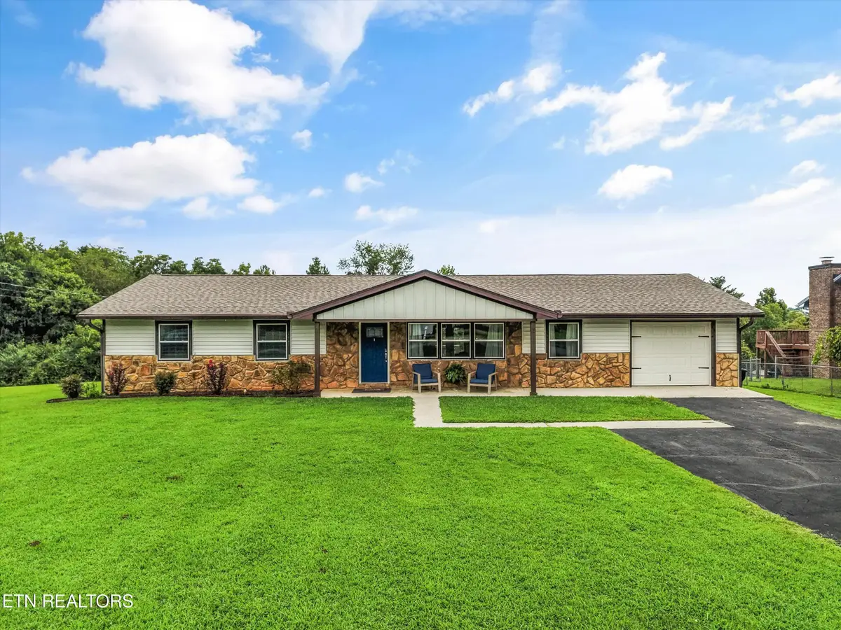 250 Trades Drive, Lenoir City, TN 37771 - #1