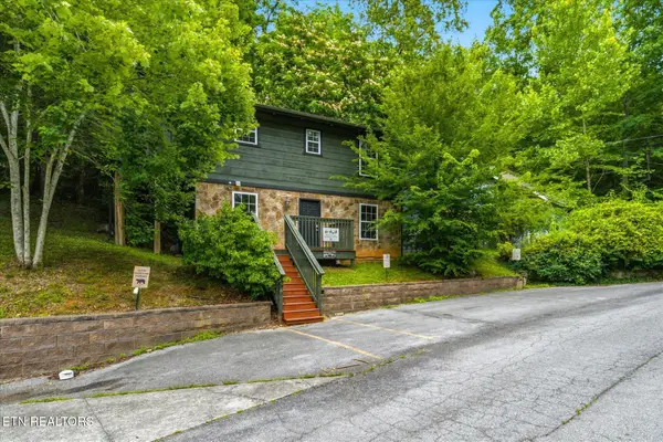 656 Morning Mist Way, Gatlinburg, TN 37738