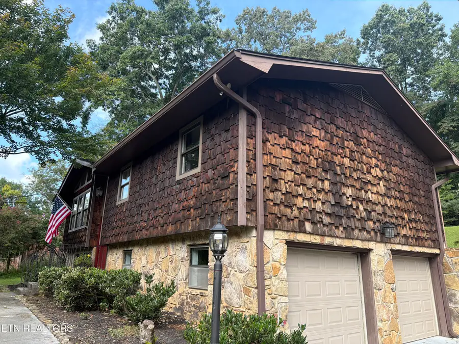 1015 Buckthorn Drive, Knoxville, TN 37912 - #3