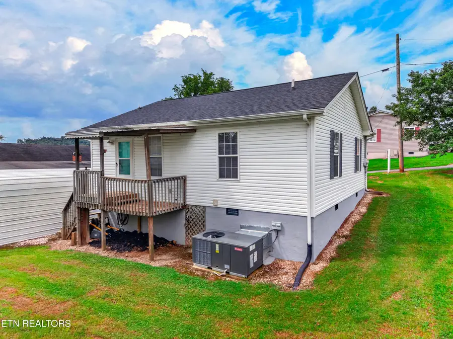 108 Jackson St, Rogersville, TN 37857 - #3