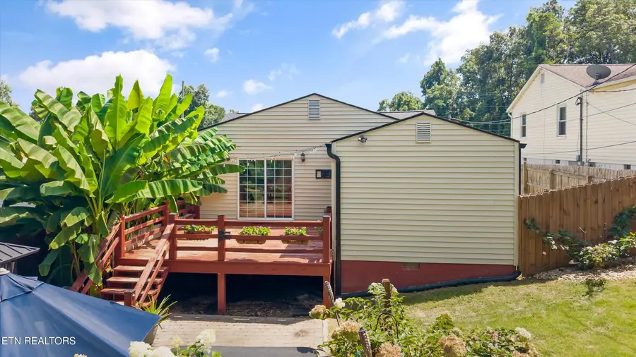 2951 Cecil Ave, Knoxville, TN 37917 - #2