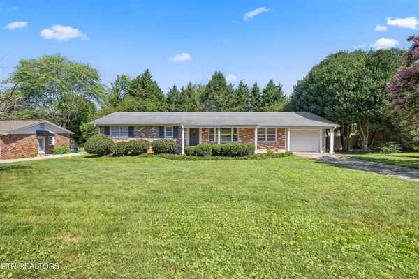 7925 Stratton Drive, Knoxville, TN 37919