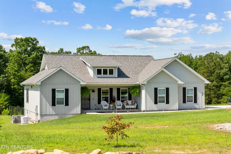 939 Clear Creek Rd, Crossville, TN 38571 - #2