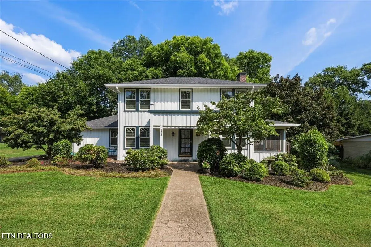 1318 Young Ave, Maryville, TN 37801 - #1