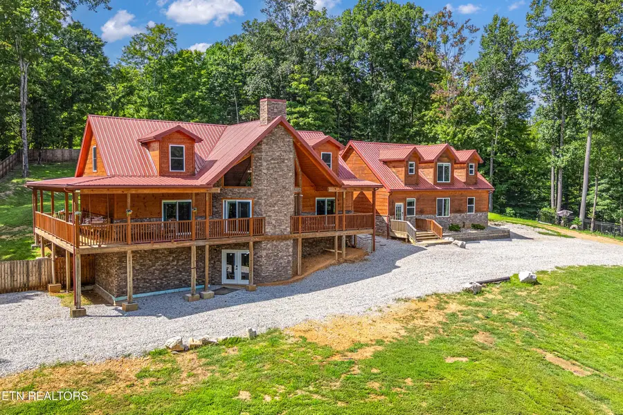 8521 Parker Rd, Corryton, TN 37721 - #2