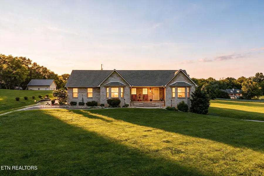 610 Dixon Farm Rd, Walland, TN 37886 - #3