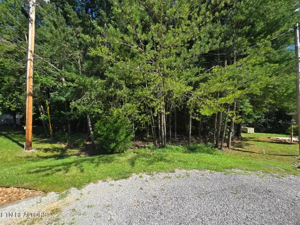 16 Holly Court, Crossville, TN 38558