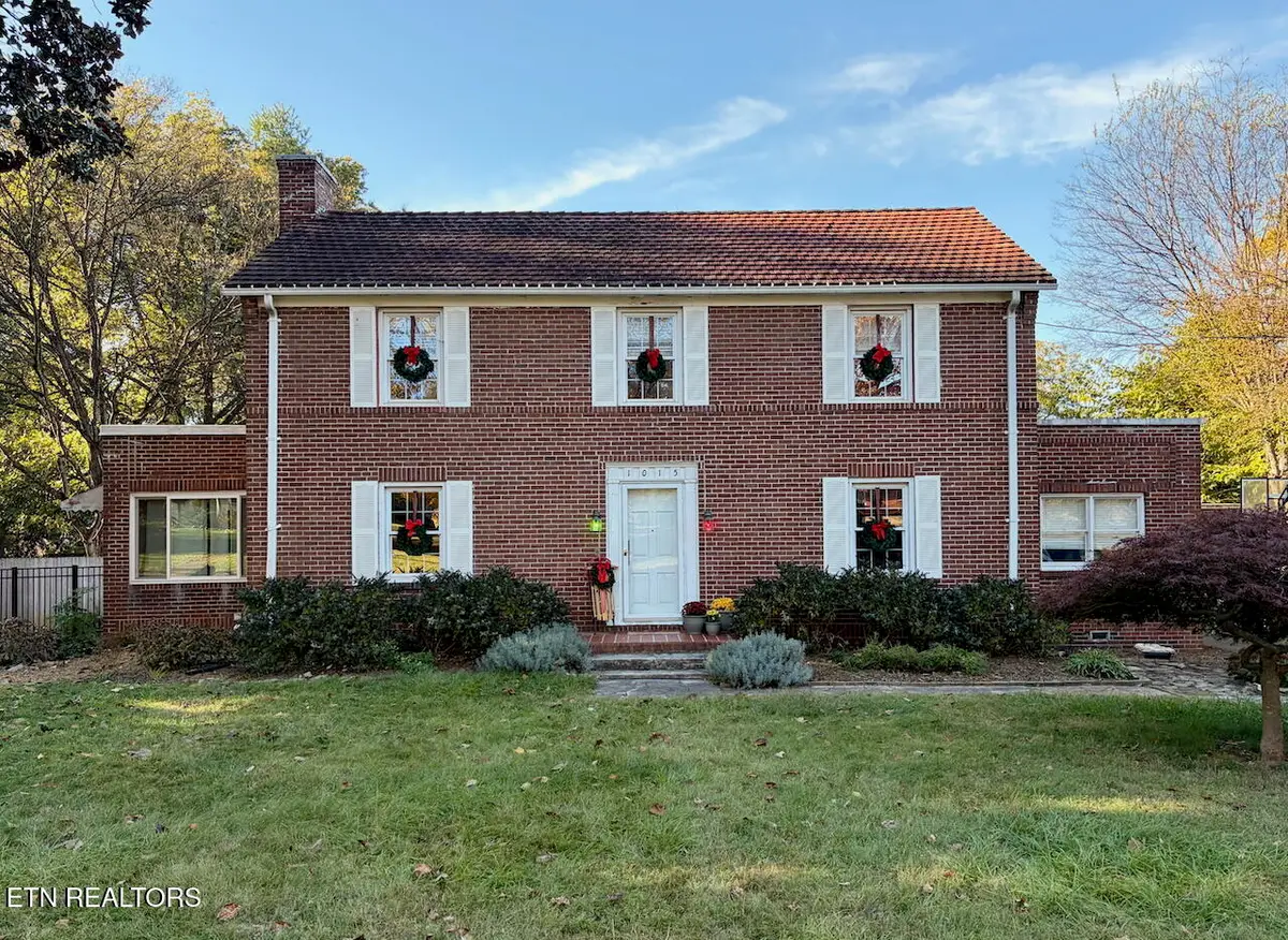 1015 Oak Park Ave, Maryville, TN 37803 - #1