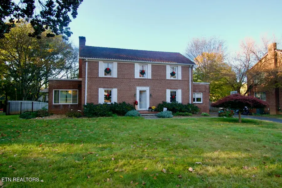 1015 Oak Park Ave, Maryville, TN 37803 - #2