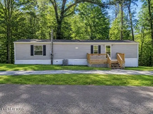 247 Towee Falls Rd, Tellico Plains, TN 37385 - #1