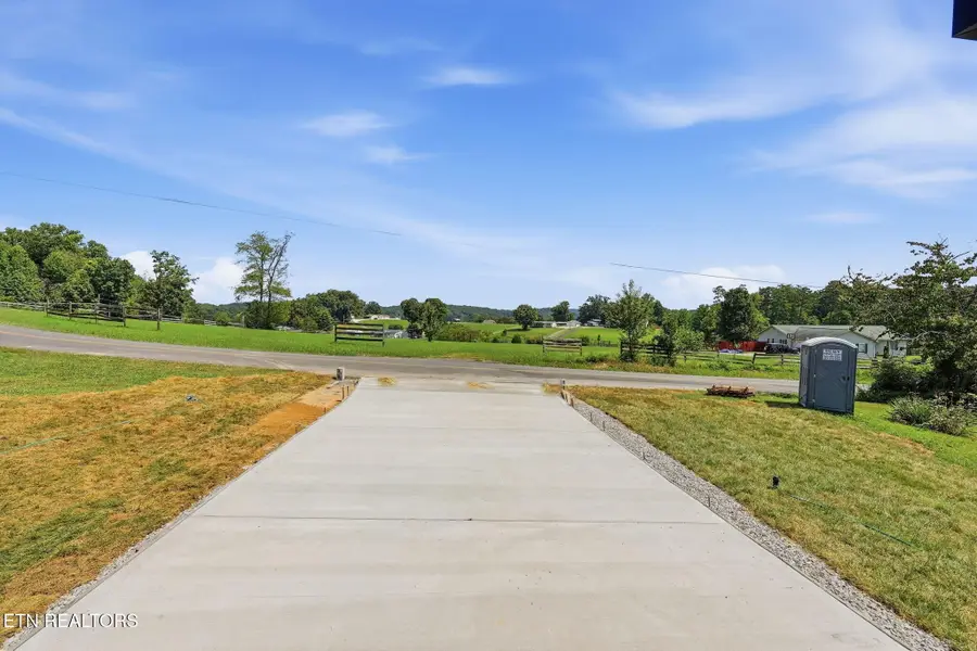 207 Long Hollow Rd, Clinton, TN 37716 - #2