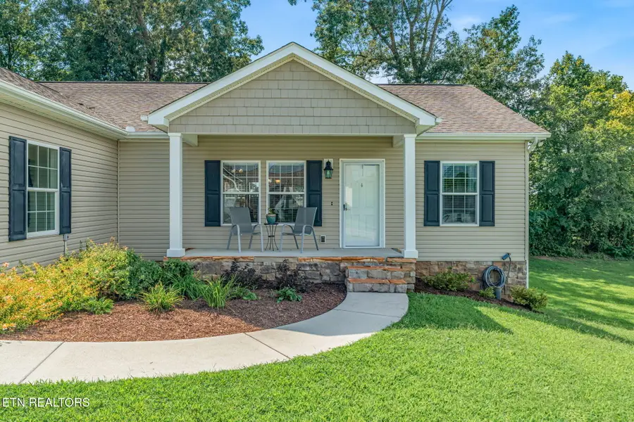 660 Alexis Lane, Lenoir City, TN 37772 - #2
