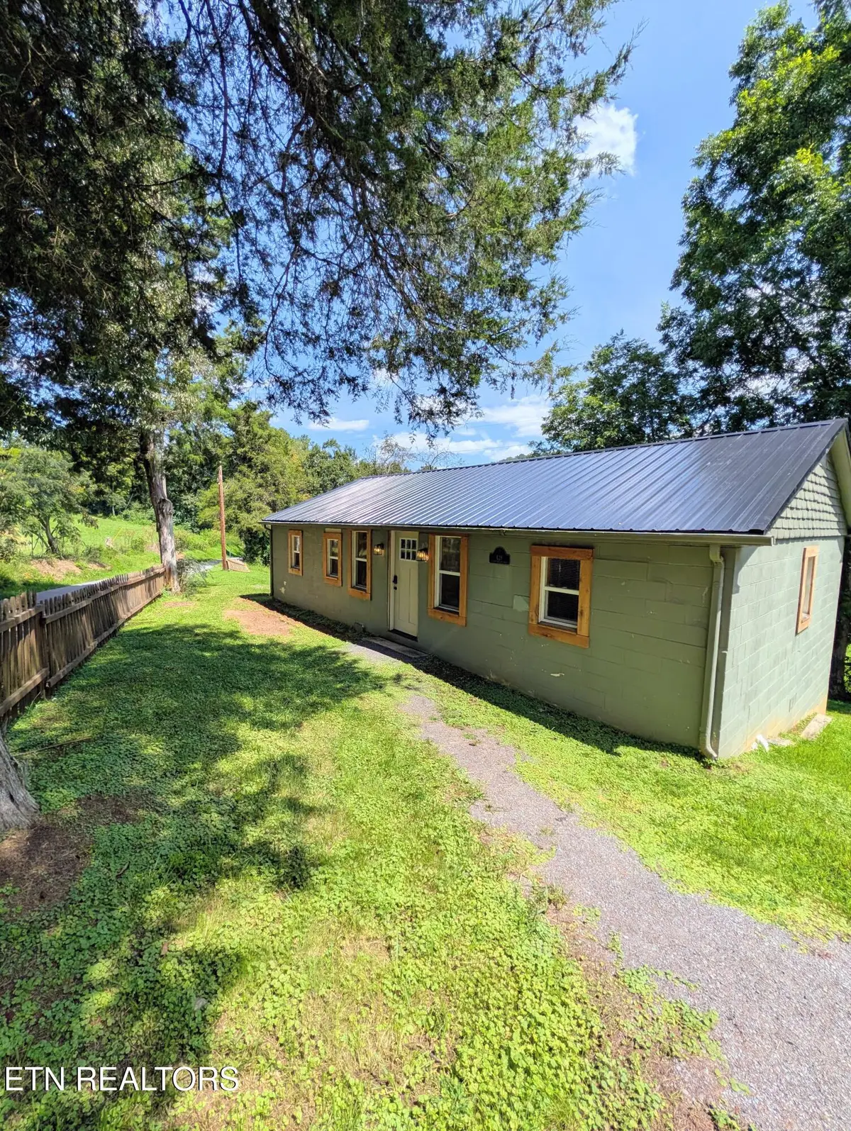 428 Green Welch Rd, Washburn, TN 37888 - #1