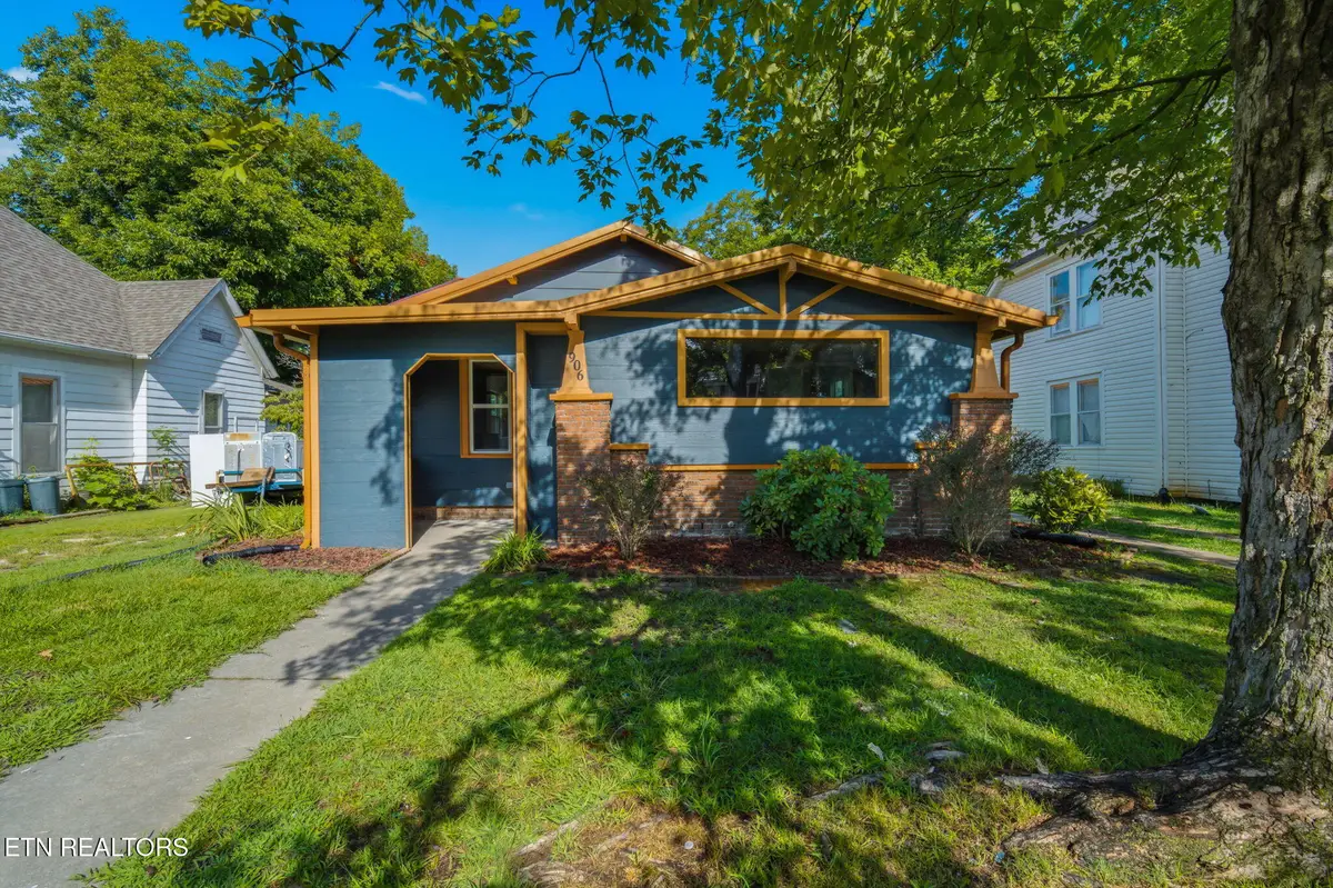 906 Pennsylvania Ave, Etowah, TN 37331 - #1