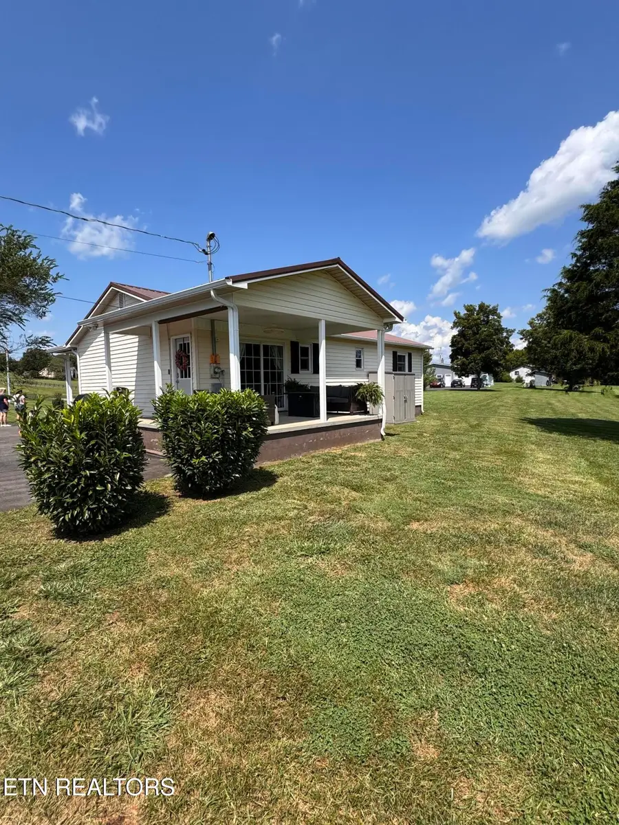 2055 Boyds Creek Hwy, Sevierville, TN 37876 - #2