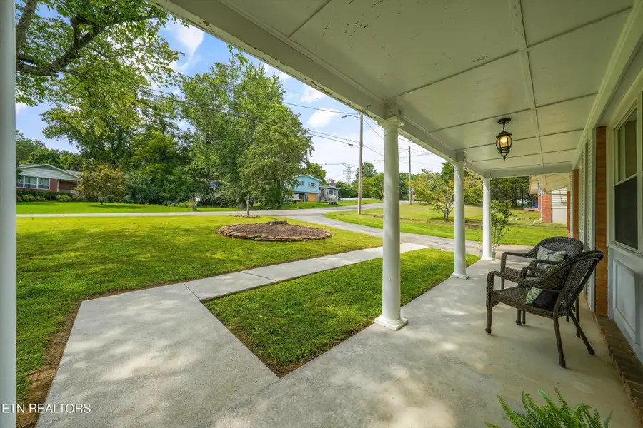 103 Iona Circle, Oak Ridge, TN 37830 - #3