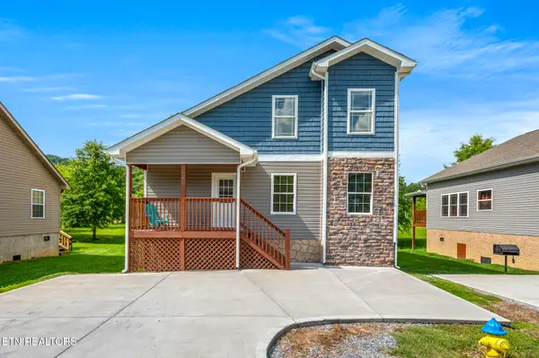 2046 Slippery Rock Circle, Pigeon Forge, TN 37862