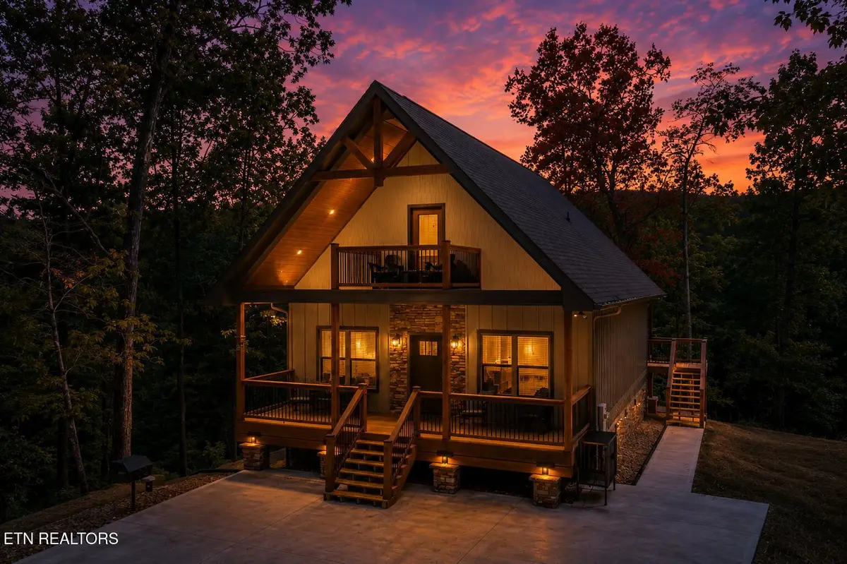 1756 Stinnett Rd, Sevierville, TN 37876 - #1