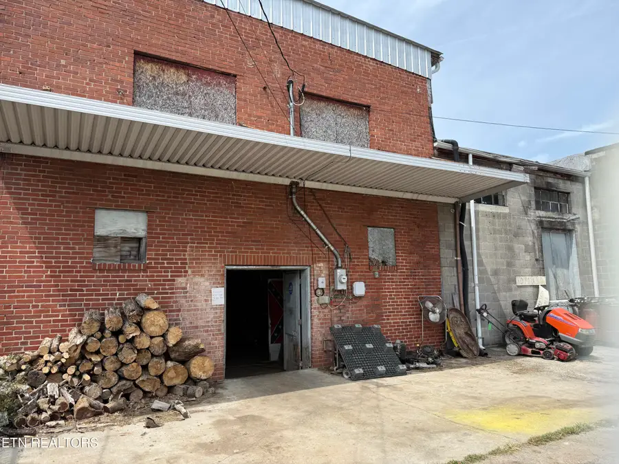 308 Trenton St, Harriman, TN 37748 - #2
