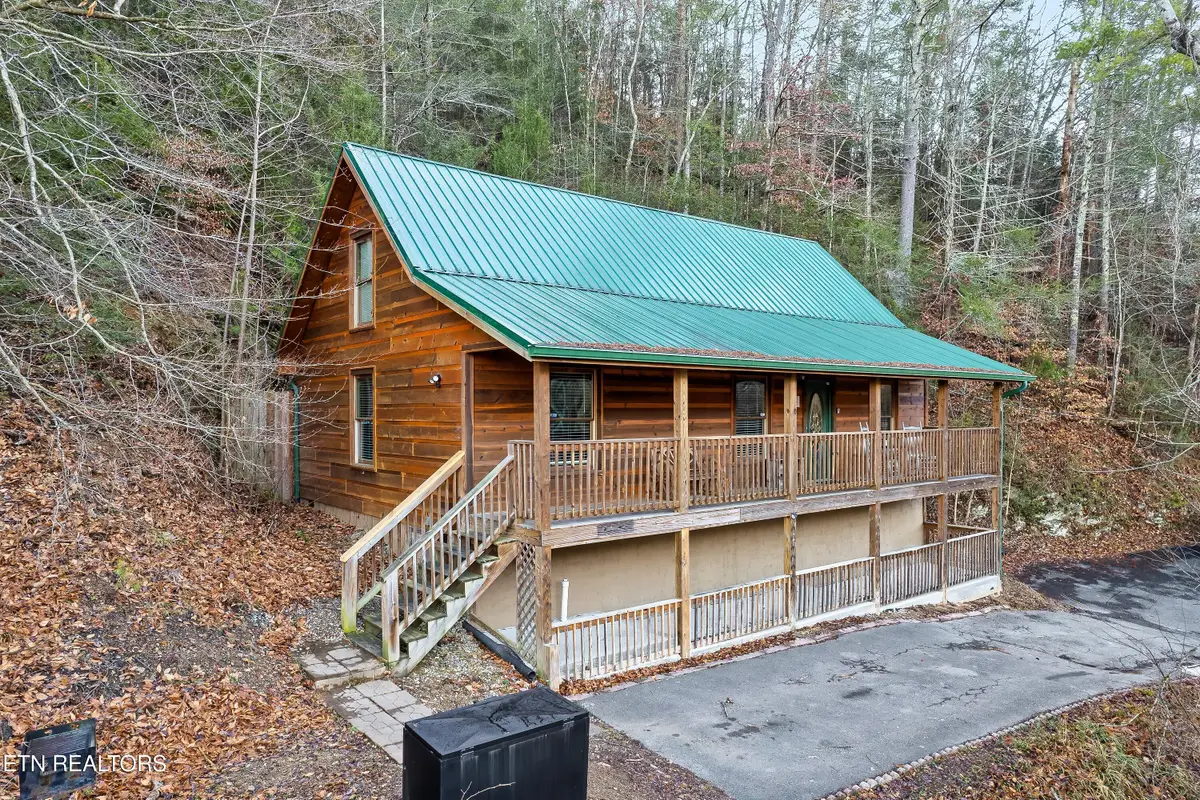 619 Pine Mtn Rd, Pigeon Forge, TN 37863 - #1