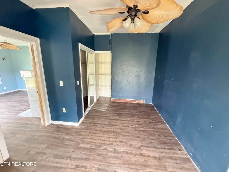 406 Church Ave, Rocky Top, TN 37769 - #3