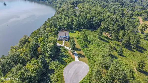 306 Lake Ridge Drive, Loudon, TN 37774