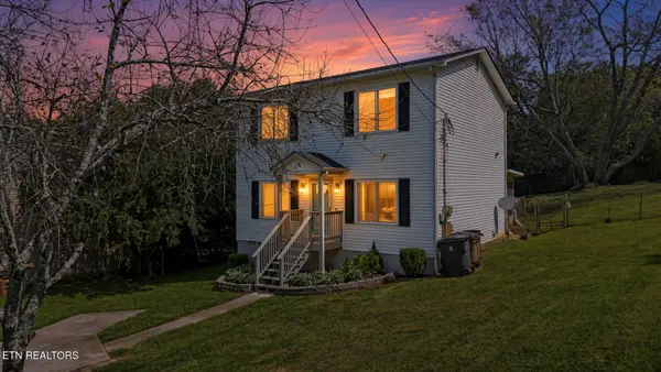 608 Busbee Rd, Knoxville, TN 37920